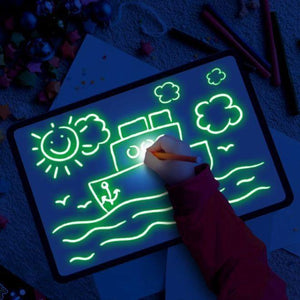 (Hot selling 50,00 items)Draw With Light-Fun And Developing Toy